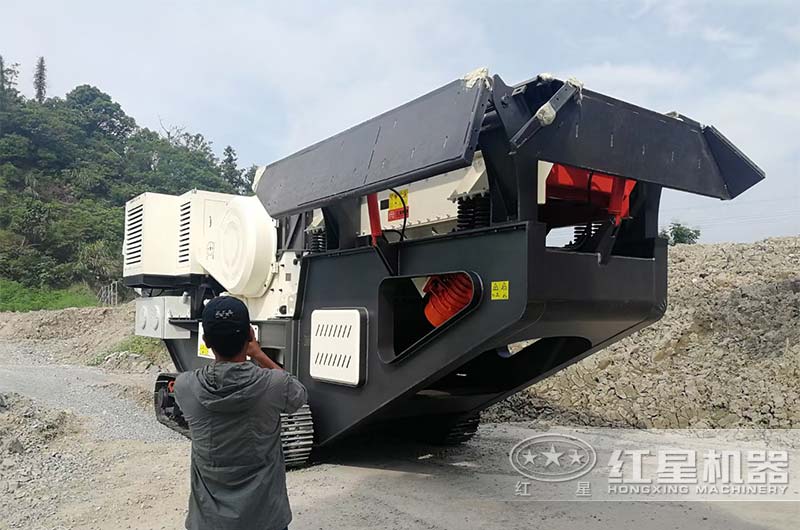 全自动履带移动颚式破碎机设备 全自动履带移动颚式破碎机设备