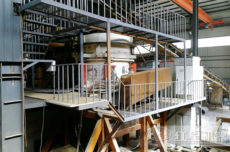 破碎生产线中使用的圆锥破碎机 破碎生产线中使用的圆锥破碎机