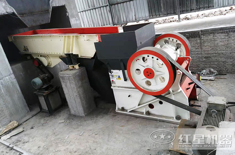 900x1200鄂破机作业现场实拍 900x1200鄂破机作业现场实拍