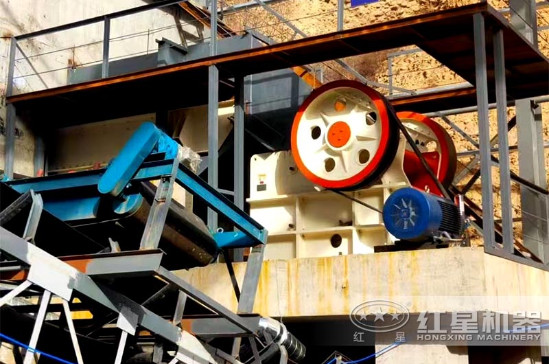 铁矿石加工现场 铁矿石加工现场