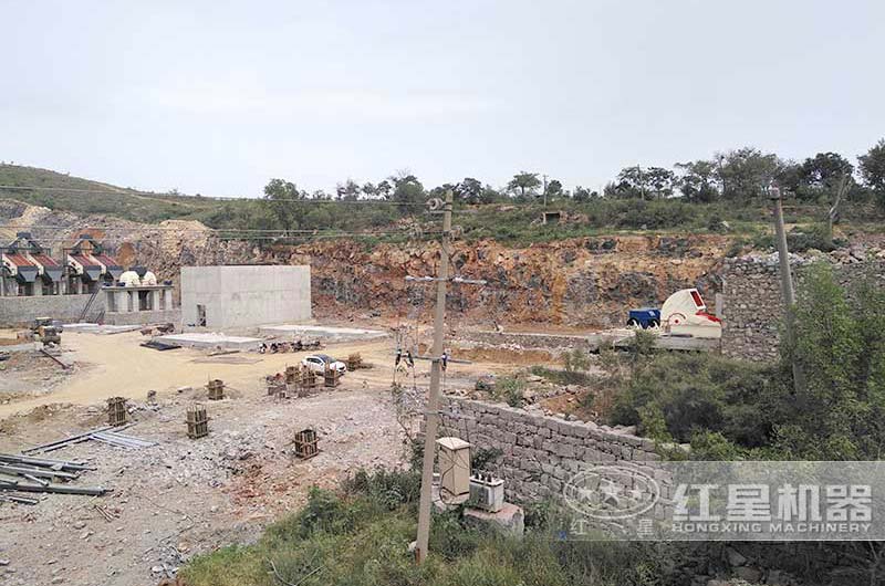 方案一重锤式破碎机配置现场 方案一重锤式破碎机配置现场