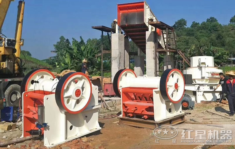 德版颚式破碎机现场